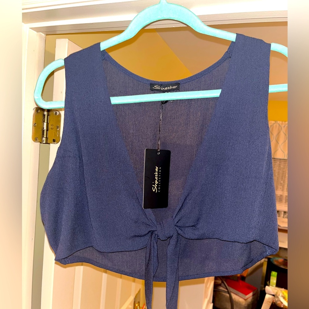 *BRAND NEW/ NEVER WORN* Shinestar Women’s Medium Blue Vest- Like Top